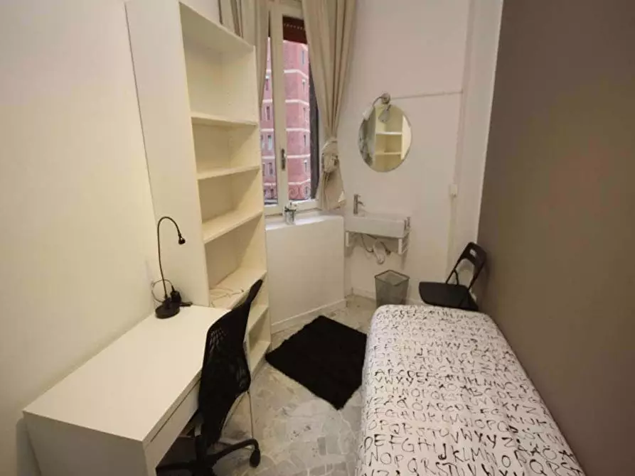 Immagine 5 di Camera in affitto  in Via Salvatore Barzilai15 a Milano