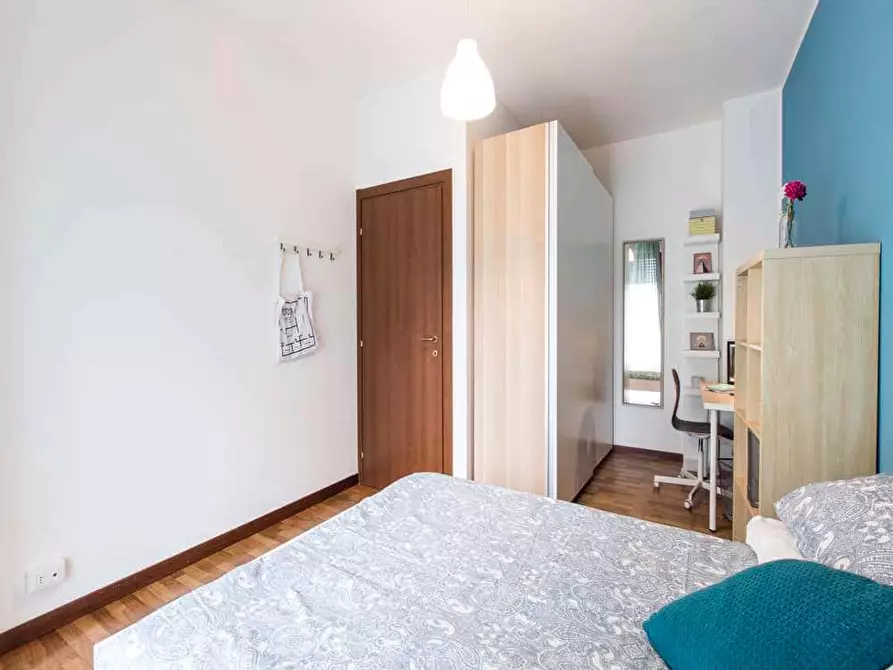 Immagine 6 di Camera in affitto  in Via Rubens23 a Milano