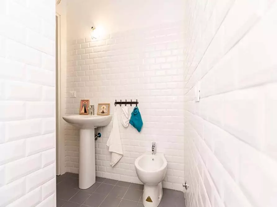 Immagine 12 di Camera in affitto  in Via San Fermo1 a Milano