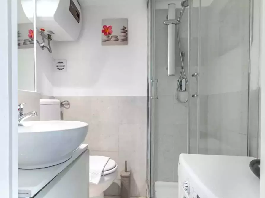 Immagine 32 di Appartamento in affitto  in Galleria Unione a Milano