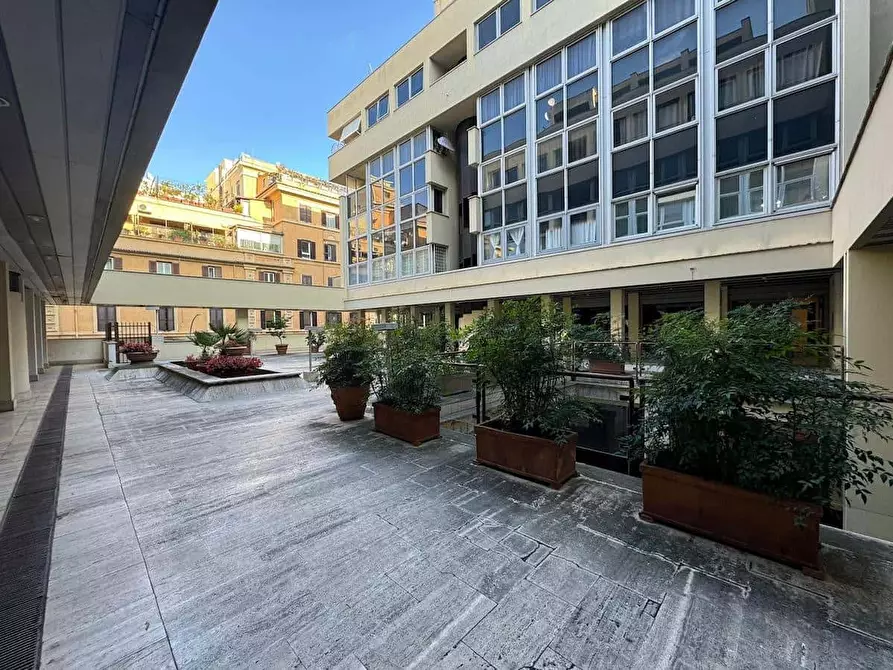 Immagine 6 di Appartamento in affitto  in Via Appia Nuova37 a Roma