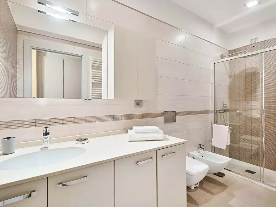 Immagine 14 di Appartamento in affitto  in Via Felice Cavallotti31 a Viareggio