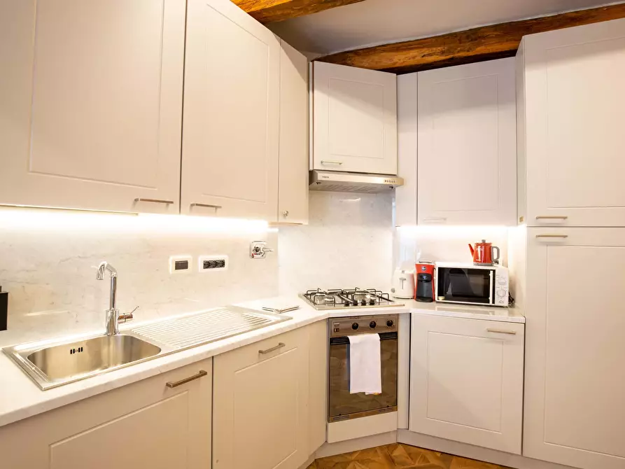 Immagine 12 di Appartamento in affitto  in Via de' Falegnami16 a Bologna