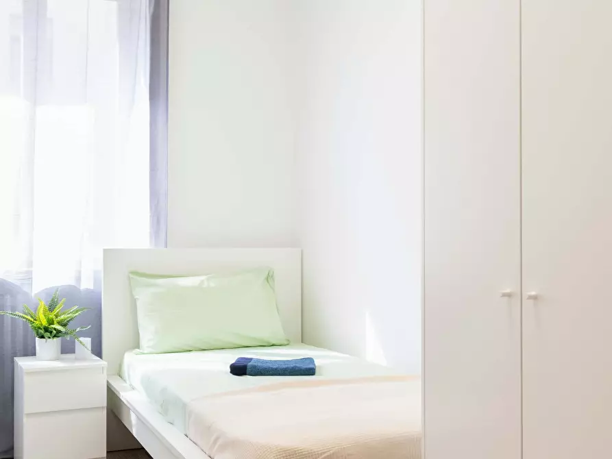 Immagine 2 di Camera in affitto  in Via Frinco15 a Torino