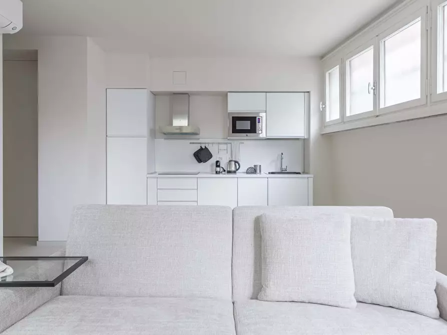 Immagine 23 di Appartamento in affitto  in Via Francesco Melzi d'Eril26 a Milano