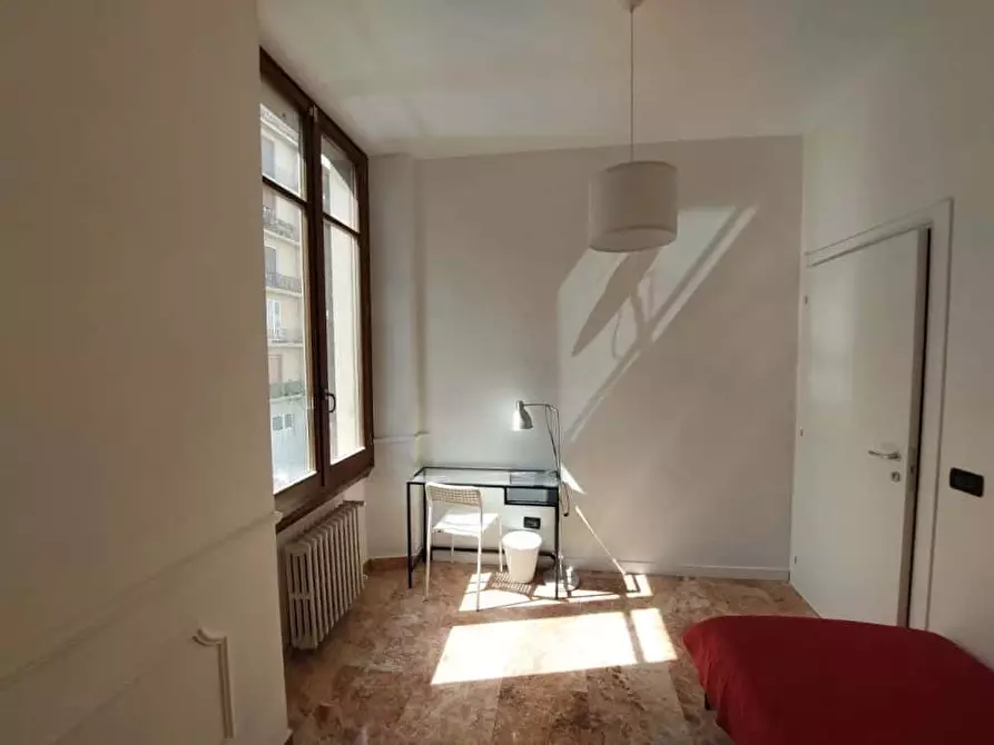 Immagine 2 di Camera in affitto  in Via Giuseppe la Farina47 a Firenze
