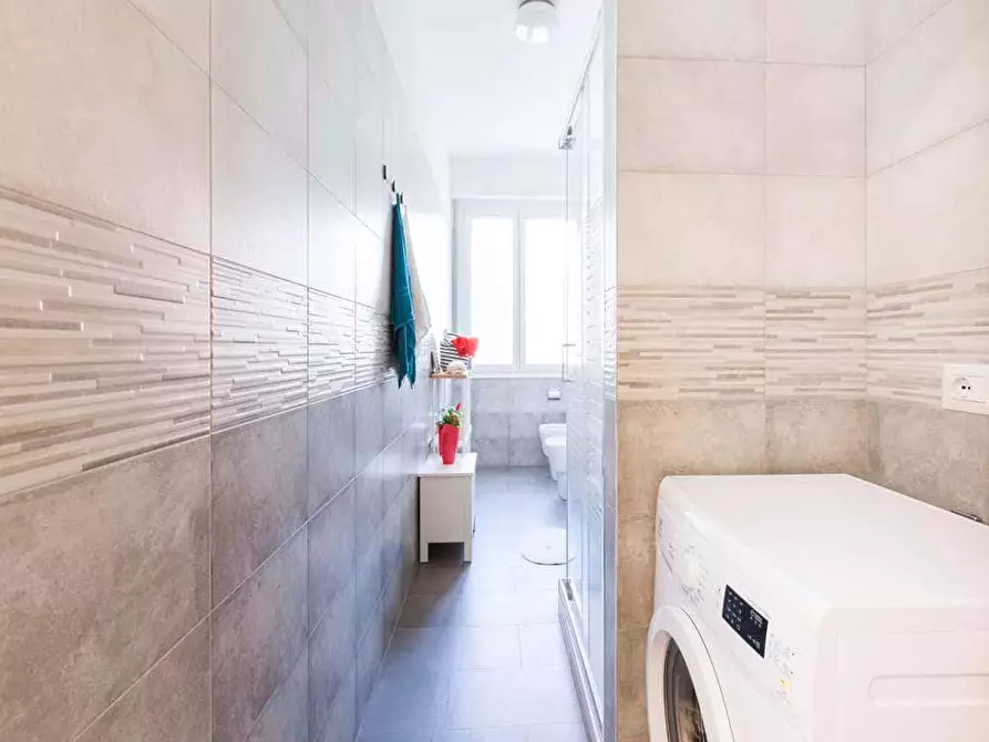 Immagine 5 di Camera in affitto  in Via Gallarate107 a Milano