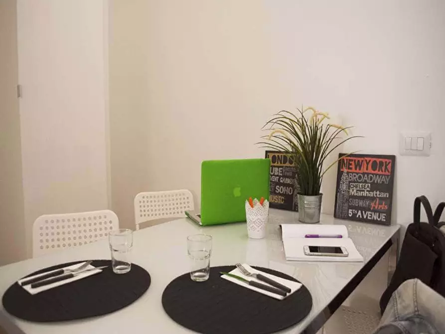 Immagine 17 di Camera in affitto  in Viale Tunisia13 a Milano