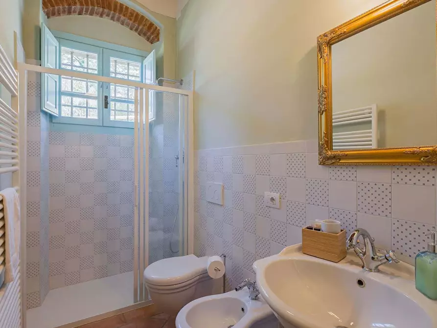 Immagine 43 di Appartamento in affitto  in 52044 Mezzavia, Province of Arezzo, Italy a Cortona