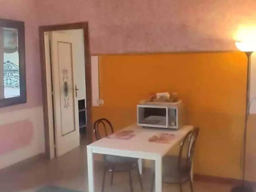 Immagine 10 di Camera in affitto  in Corso Caulino45 a Vico Equense