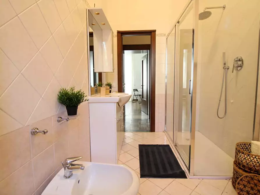 Immagine 10 di Camera in affitto  in Via Lattanzio Gambara44 a Brescia