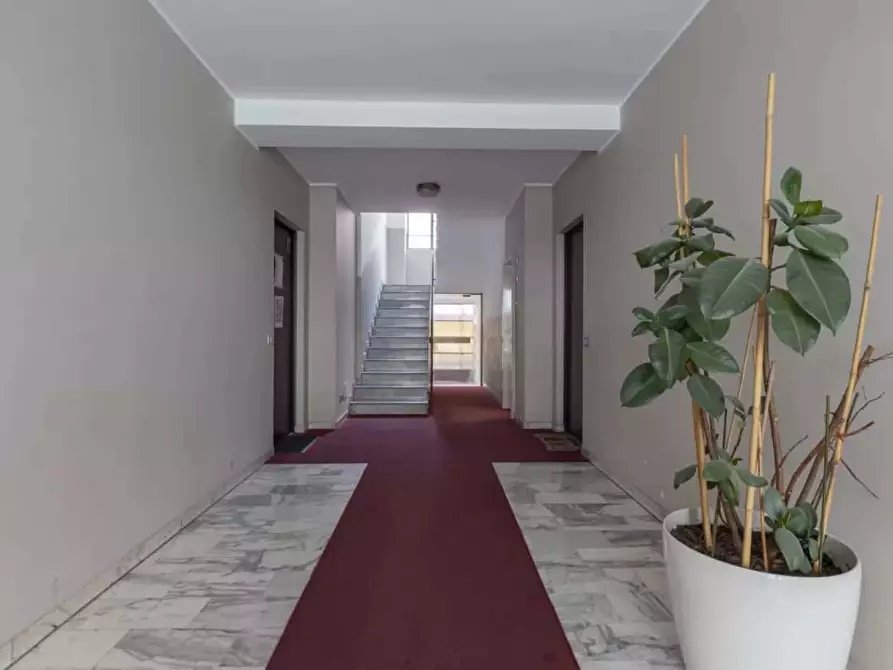 Immagine 36 di Appartamento in affitto  in Via Pietro Orseolo3 a Milano
