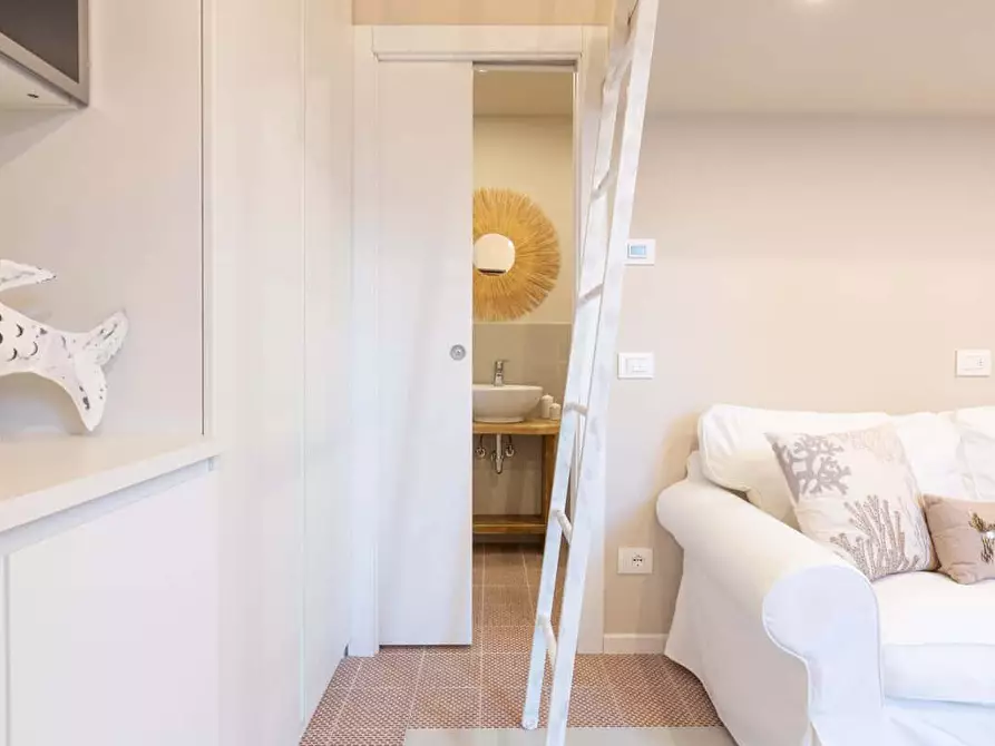 Immagine 11 di Appartamento in affitto  in Via Accademia53 a Milano