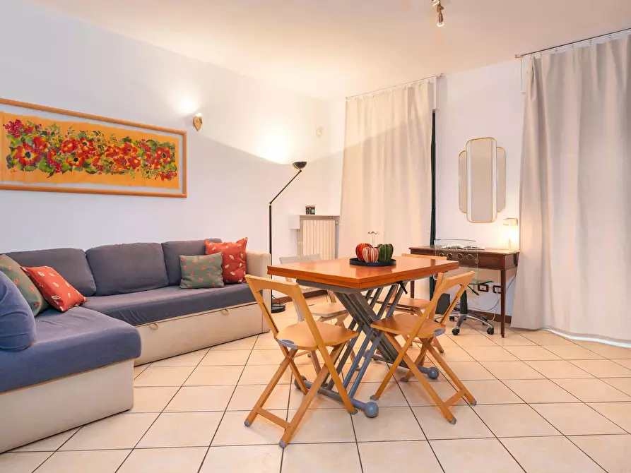 Immagine 15 di Appartamento in affitto  in Via Coluccio Salutati a Milano