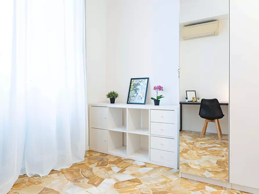 Immagine 4 di Camera in affitto  in Via Plinio43 a Milano