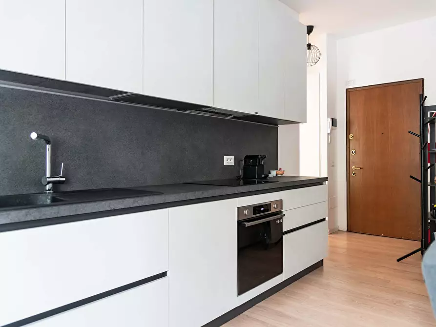 Immagine 8 di Appartamento in affitto  in Viale Pisa18 a Milano