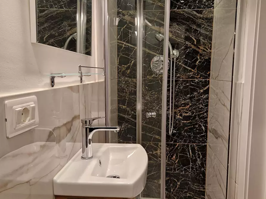 Immagine 12 di Appartamento in affitto  in Via dei Vanni24 a Firenze