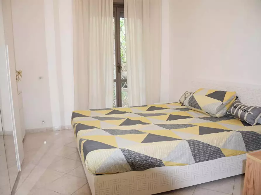 Immagine 2 di Camera in affitto  in Via Canzone del Piave51 a Roma