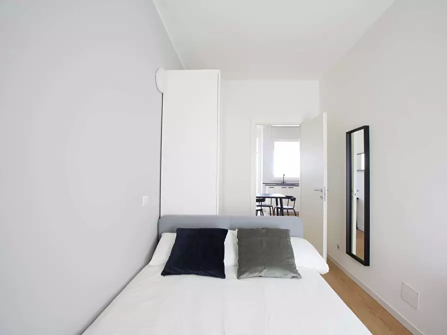 Immagine 5 di Camera in affitto  in Via Carlo Marx12 a Milano