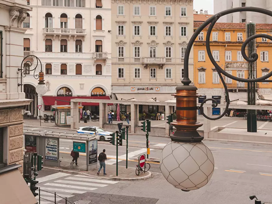 Immagine 25 di Appartamento in affitto  in Via Mazzini53 a Trieste