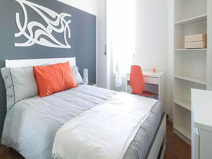 Immagine 3 di Camera in affitto  in Via Ariberto1 a Milano