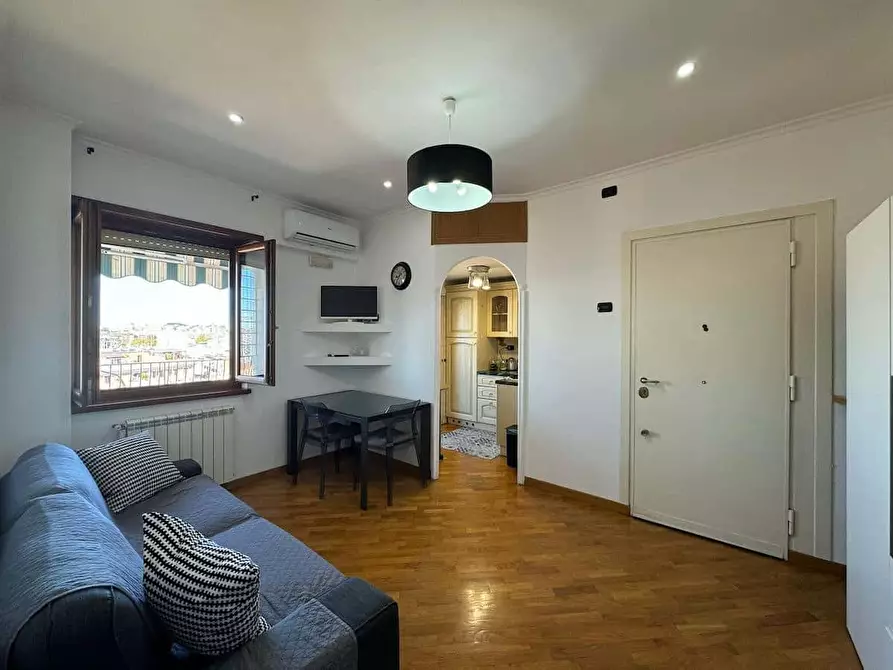 Immagine 13 di Appartamento in affitto  in Via Ostiense89 a Roma