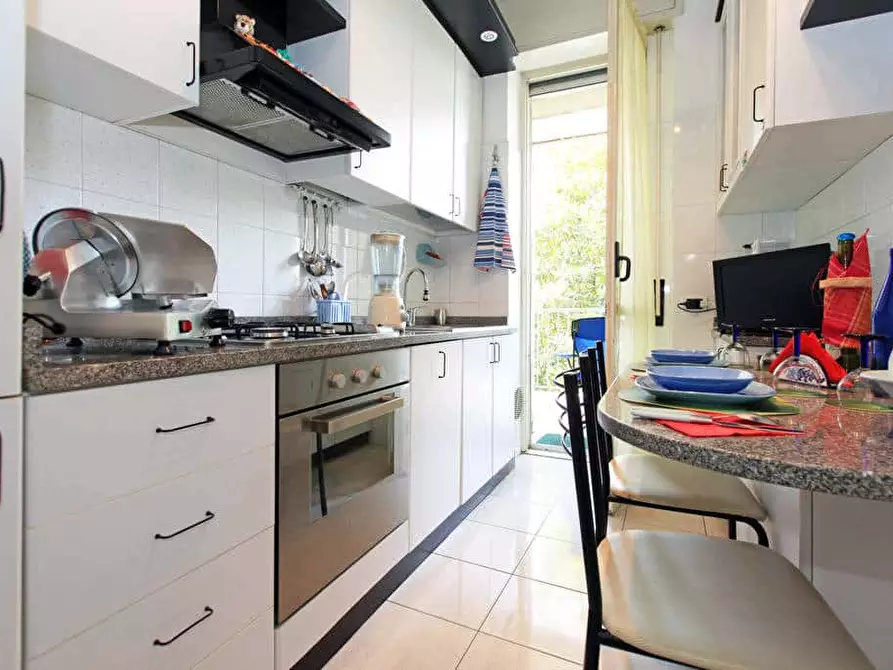 Immagine 5 di Camera in affitto  in Via Don Rodrigo2 a Milano