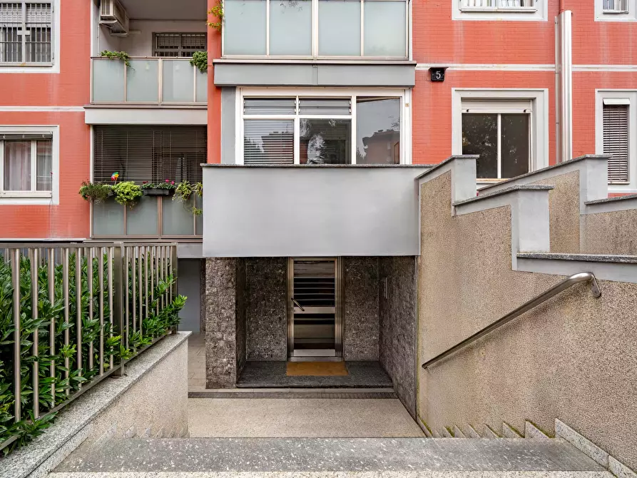 Immagine 35 di Camera in affitto  in Via Enrico Falck5 a Milano