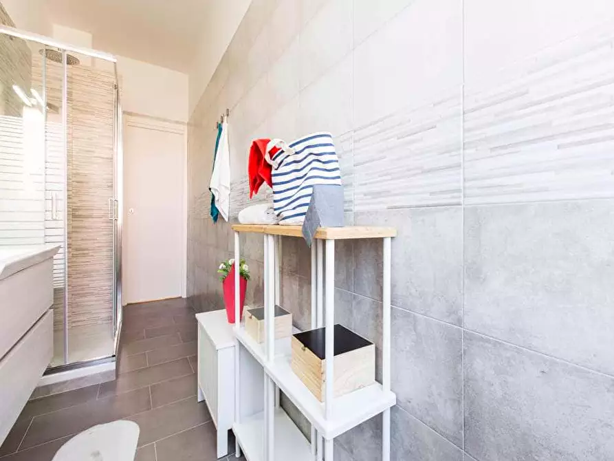 Immagine 10 di Camera in affitto  in Via Gallarate107 a Milano