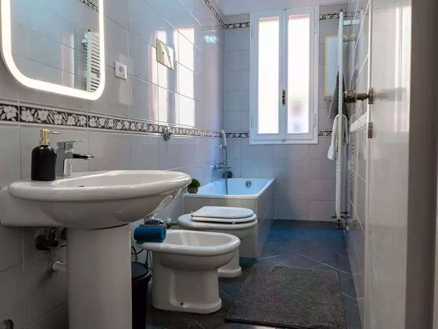 Immagine 7 di Camera in affitto  in Via dell'Orso10 a Bologna