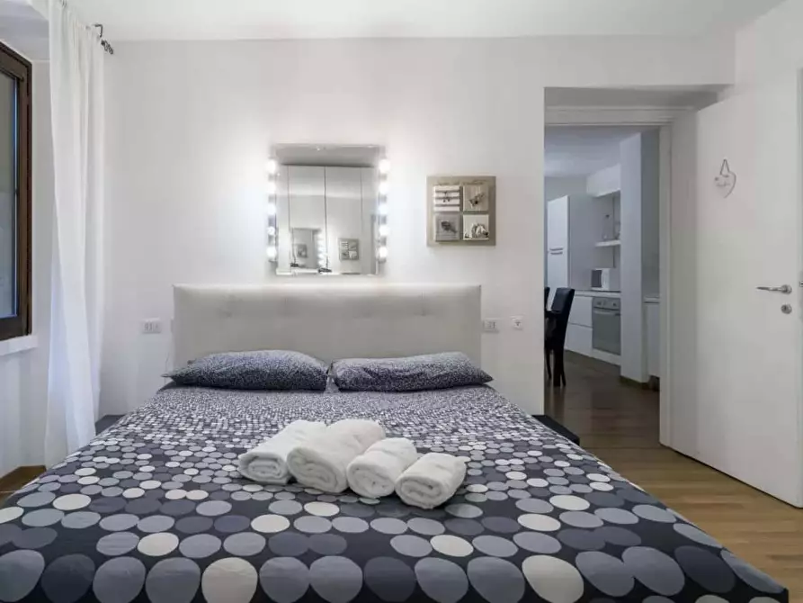 Immagine 16 di Appartamento in affitto  in Via Vigevano13 a Milano