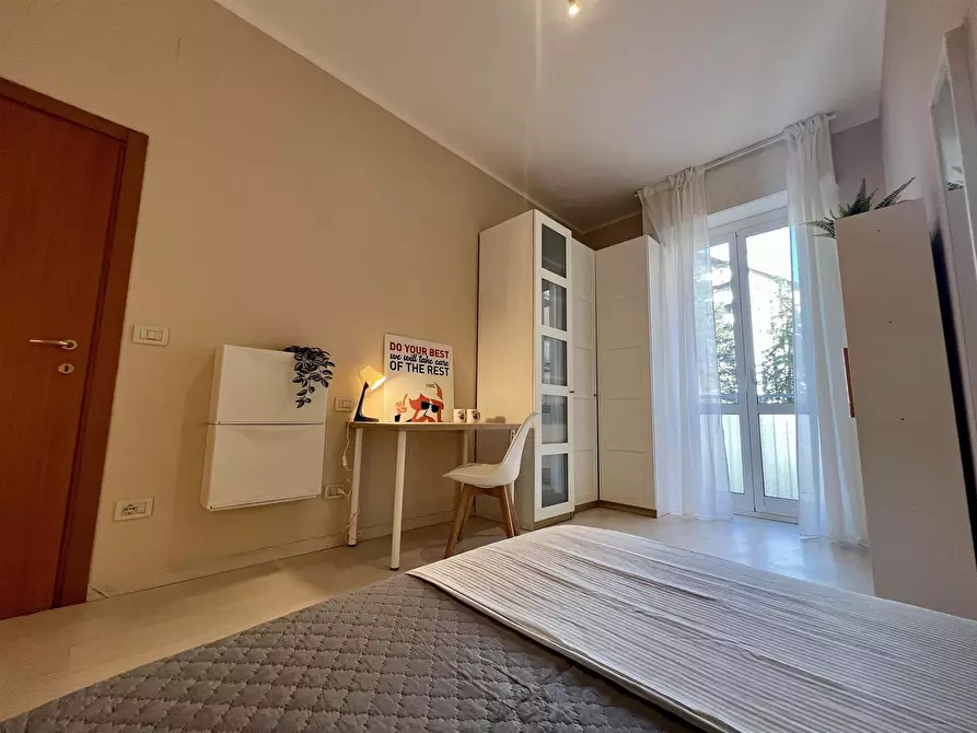 Immagine 4 di Camera in affitto  in Via Toscana56 a Bologna