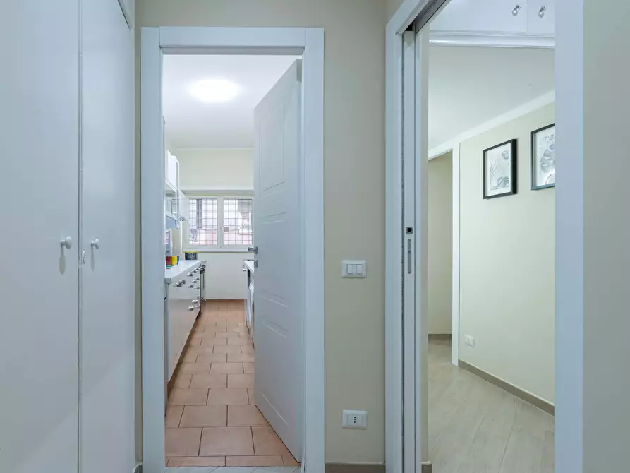 Immagine 31 di Appartamento in affitto  in Via Anastasio II325 a Roma