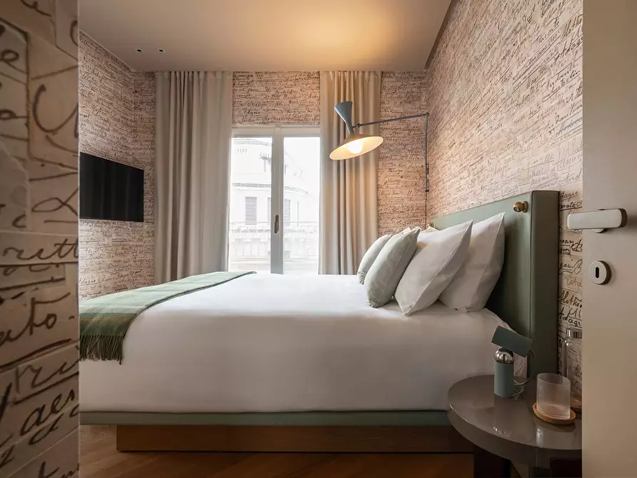 Immagine 2 di Appartamento in affitto  in Via Alessandro Manzoni25 a Milano