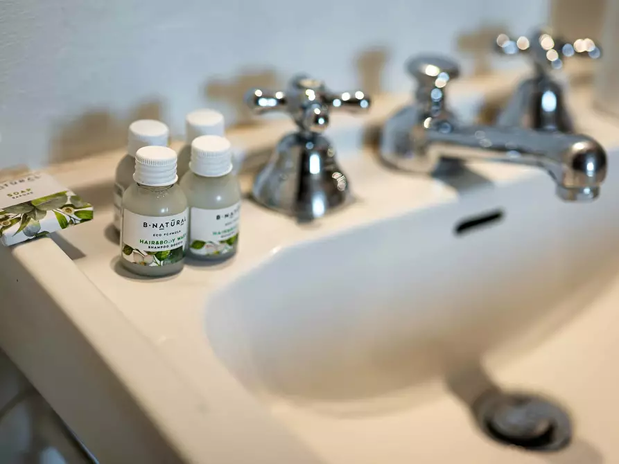 Immagine 39 di Appartamento in affitto  in Via Arena a Milano