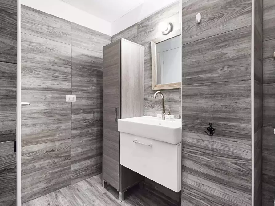 Immagine 23 di Appartamento in affitto  in Viale Tunisia36 a Milano