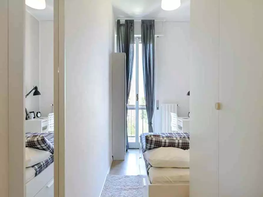 Immagine 4 di Camera in affitto  in Via Sulmona23 a Milano