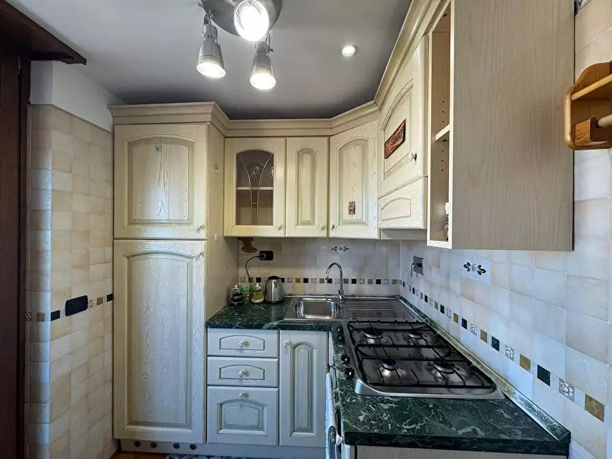 Immagine 10 di Appartamento in affitto  in Via Ostiense89 a Roma