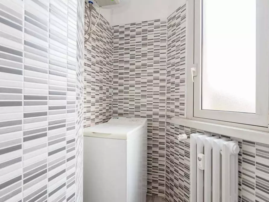 Immagine 20 di Appartamento in affitto  in Via Giambellino40 a Milano