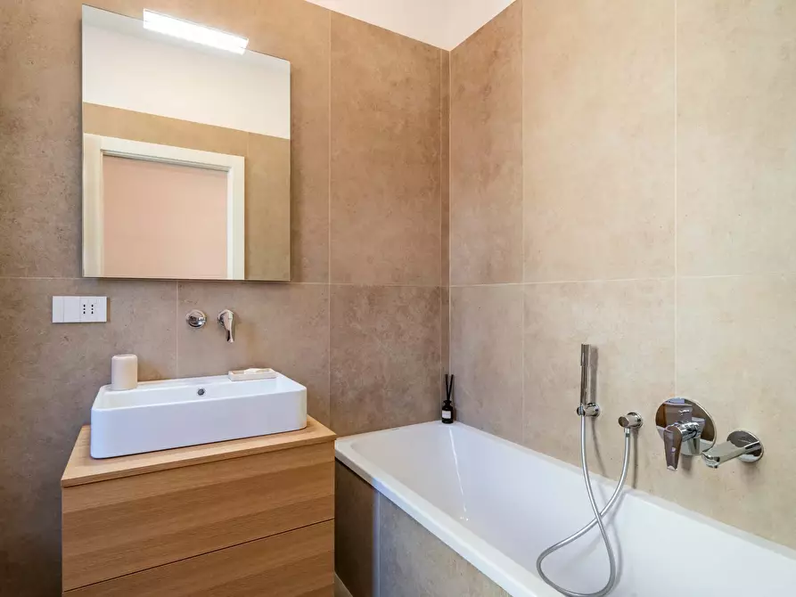 Immagine 45 di Appartamento in affitto  in Via Errico Petrella4 a Milano