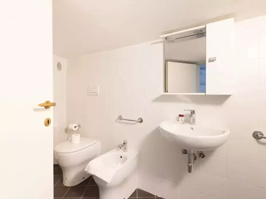 Immagine 11 di Appartamento in affitto  in Corso Magenta25 a Milano