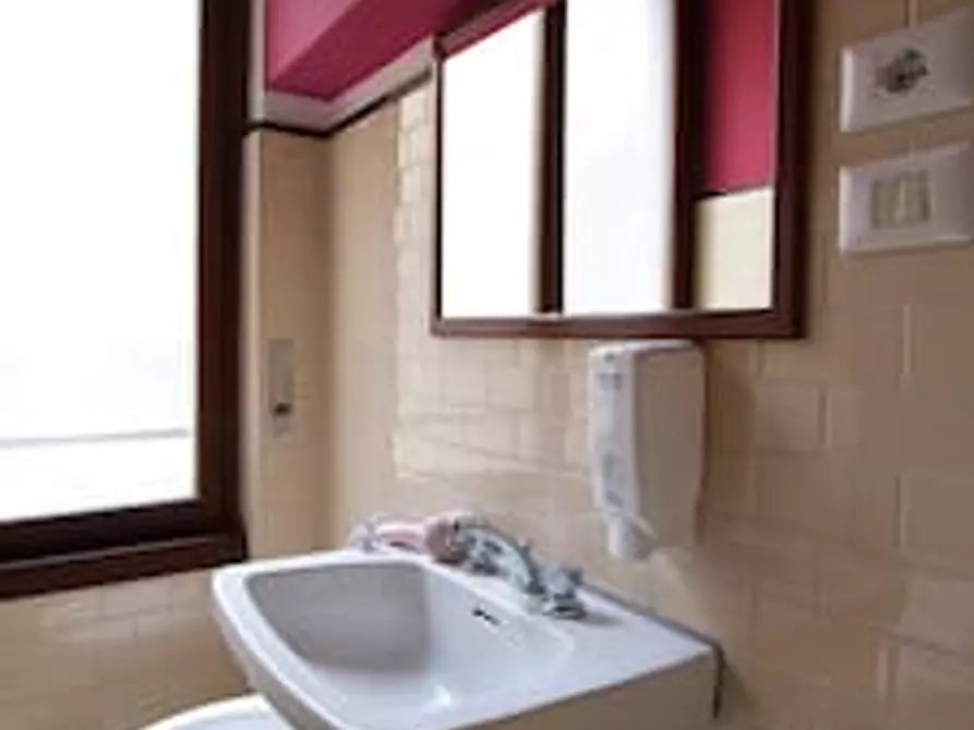 Immagine 23 di Appartamento in affitto  in Via dei Piatti8 a Milano