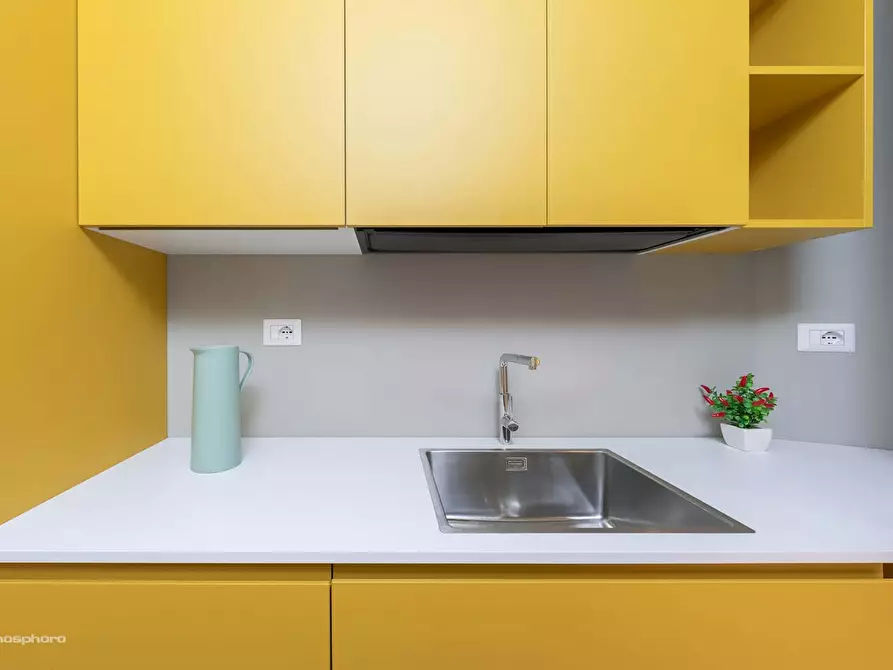 Immagine 2 di Camera in affitto  in Via San Giovanni3 a Trento