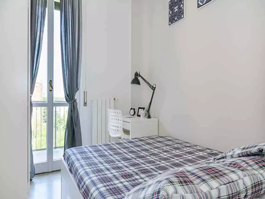 Immagine 6 di Camera in affitto  in Via Sulmona23 a Milano