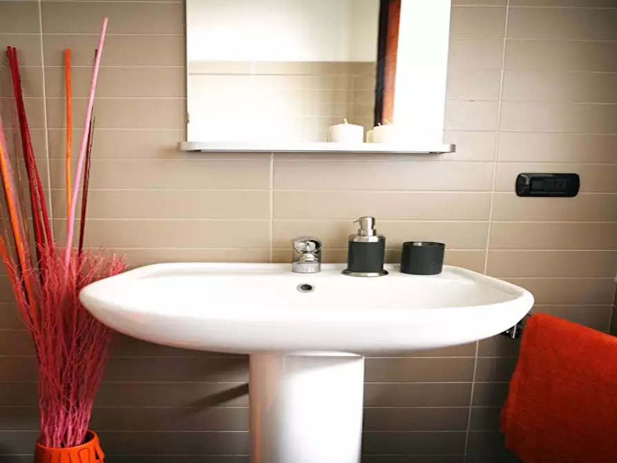 Immagine 12 di Camera in affitto  in Viale Abruzzi4 a Milano