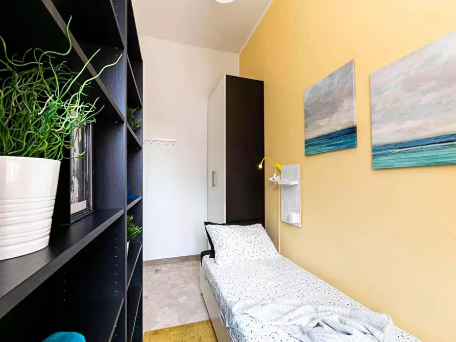 Immagine 6 di Camera in affitto  in Viale Beatrice D'Este4 a Milano