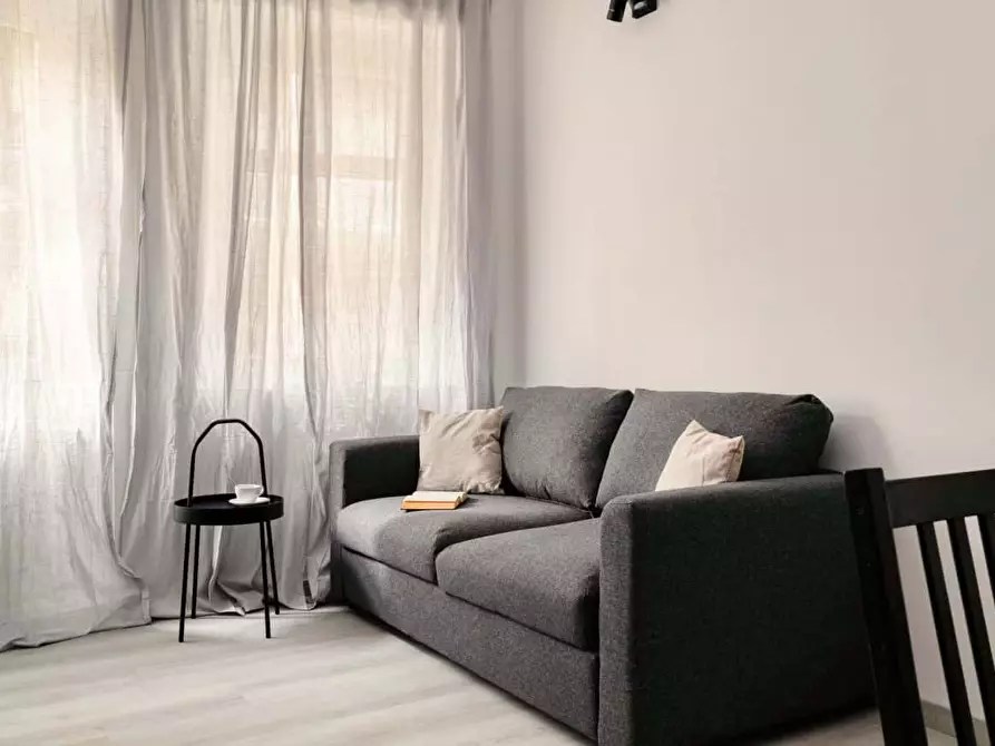 Immagine 2 di Appartamento in affitto  in Via Cenisio55 a Milano