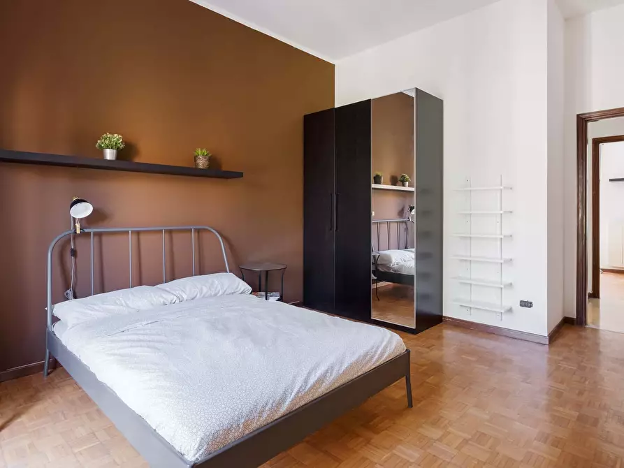 Immagine 2 di Camera in affitto  in Via Curtatone14 a Milano