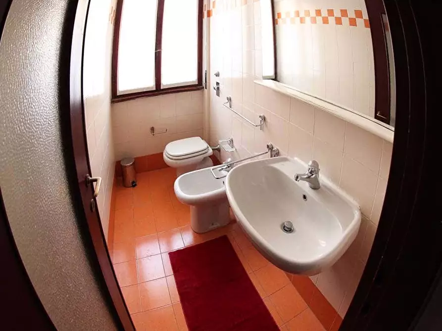 Immagine 6 di Camera in affitto  in Via Angelo de Vincenti6 a Milano