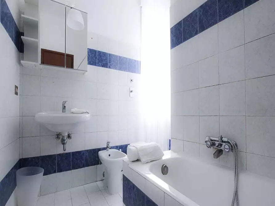 Immagine 8 di Camera in affitto  in Viale Ortles86 a Milano